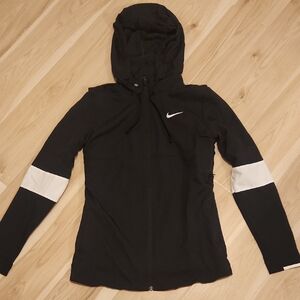 Nike windbreaker with zippered hood